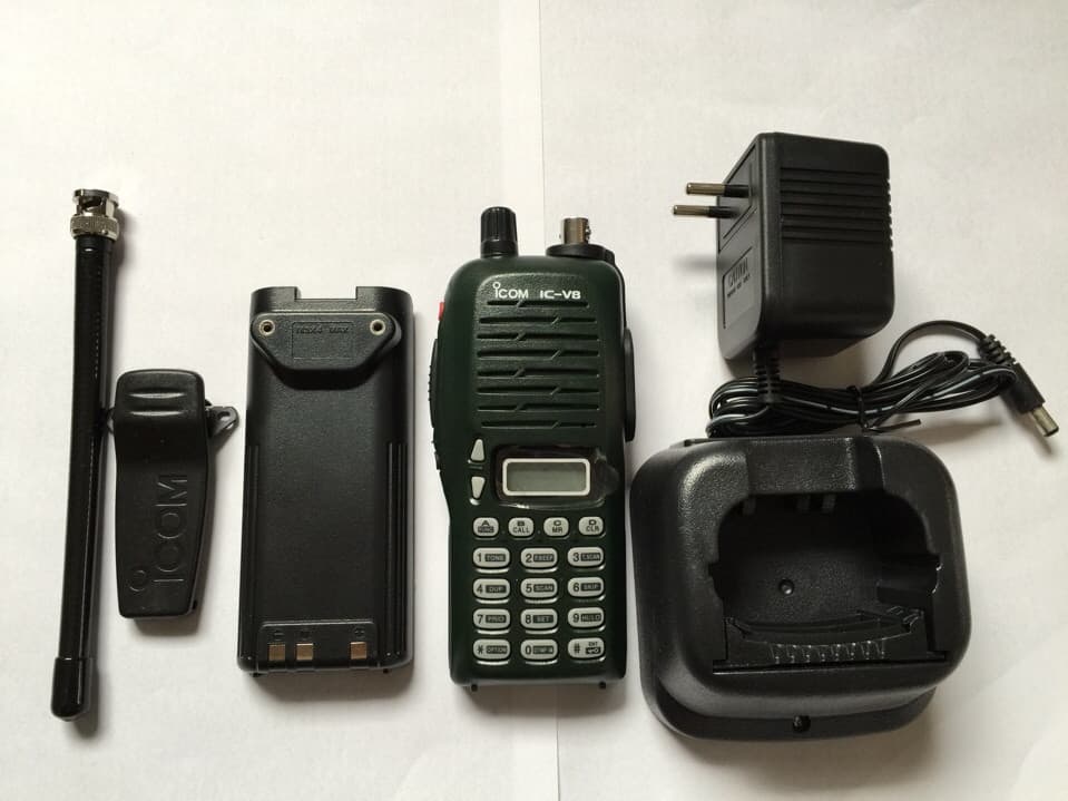 Máy bộ đàm ICOM V8