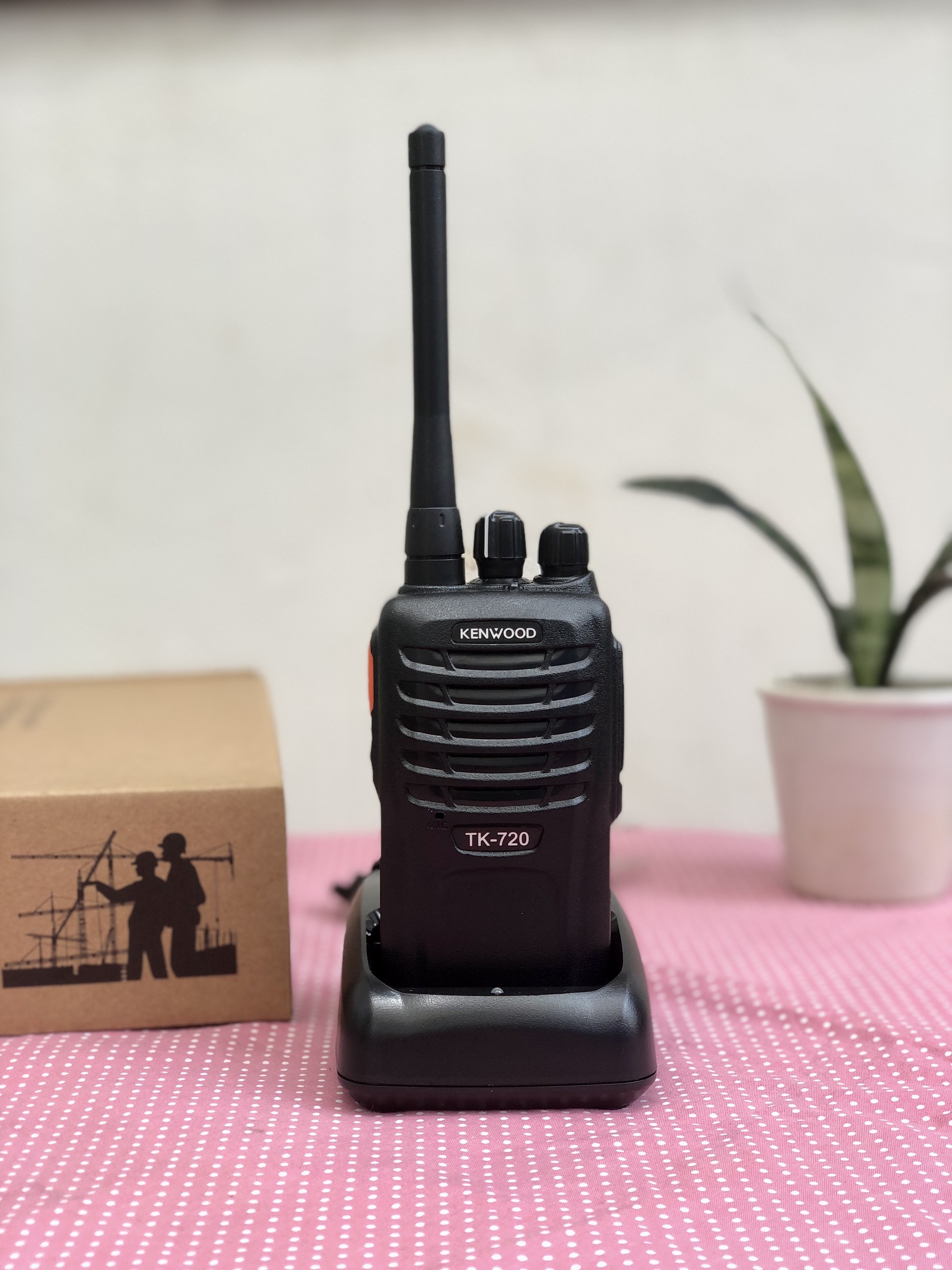 Máy bộ đàm Kenwood TK 720